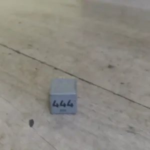 VW SHARAN 00-10 Relé bontott alkatrész Kedvezmény