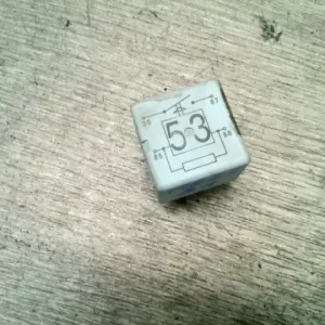 Outlet VW SHARAN 00-10 Relé 1.9 d bontott alkatrész