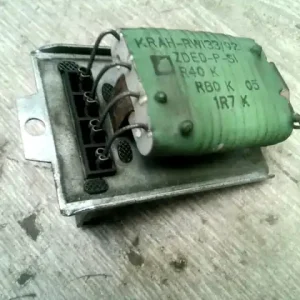 Azonnal elérhető VW T4 96- Fűtőmotor előtét ellenállásbontott alkatrész