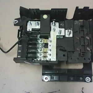 Prémium VW TOUAREG 02.11-10.05 Biztosítéktábla bcm bsi bsm sam gem modulbontott alkatrész