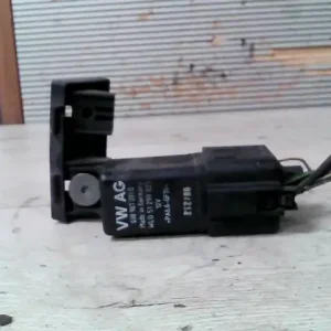 Vedd meg online VW Touran 2003.04.01-2006.11.30 Izzítórelé bontott alkatrész