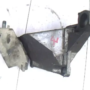 AUDI A6 94-97 Sebességváltó tartó bak bontott alkatrész Biztonságos vásárlás