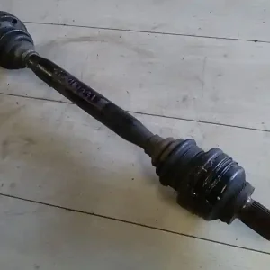Akció BMW E39 95-03 Jobb hátsó meghajtó féltengely bontott alkatrész