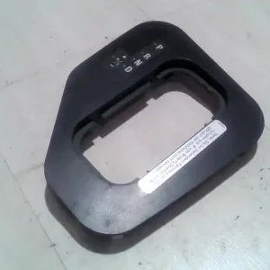 Prémium BMW E39 95-03 Váltókar keret 2.0i bontott alkatrész