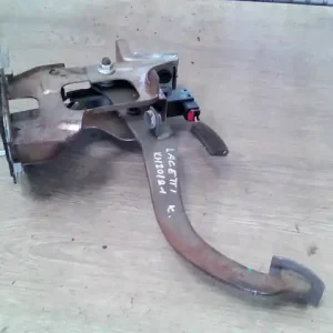 Ne maradj le CHEVROLET LACETTI Kuplung pedál bontott alkatrész