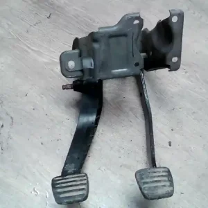 Szuper akció DACIA LOGAN 04.11-08.06 Pedálsor fék és kuplungpedál 1.5dci bontott alkatrész