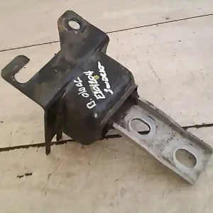 DACIA Sandero Stepway 2017.01.01- Sebességváltó tartó bak 0.9tce felső részbontott alkatrész Rendeld meg most