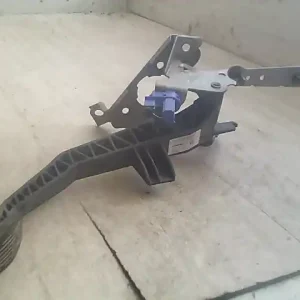 Prémium FORD C-MAX 03.06-07.03 Kuplung pedál bontott alkatrész