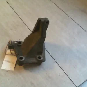 Végkiárusítás FORD ESCORT 95- Sebességváltó tartó bak bontott alkatrész