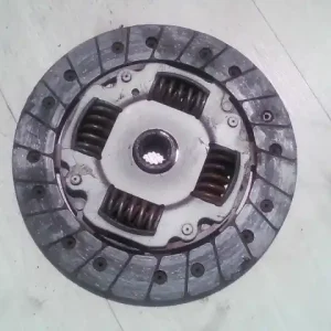 Azonnal elérhető FORD FIESTA 02-05 Kuplung tárcsa 1.3i bontott alkatrész