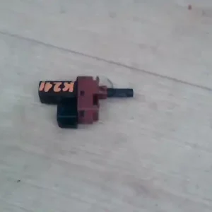 Azonnali szállítás FORD FIESTA 05-08 Kuplung pedál kapcsoló bontott alkatrész