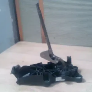 Biztonságos fizetés FORD FIESTA 02-05 Váltó kulissza bontott alkatrész