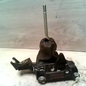 Biztonságos fizetés FORD FOCUS 04- Váltó kulissza bontott alkatrész