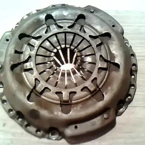 Alacsony ár FORD FOCUS 98-04 Kuplung szerkezet 1.4 i bontott alkatrész