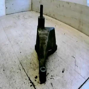 Árengedmény FORD MONDEO 01-07 Sebességváltó tartó bak bontott alkatrész