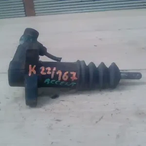 Gyors szállítás HYUNDAI ACCENT 03-06 Kuplung munkahenger alsó,1.5i bontott alkatrész