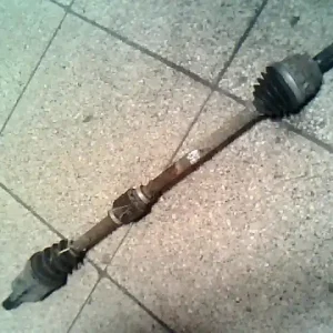 Szuper akció HYUNDAI ATOS Jobb első féltengely 1.1 i, nem abs-es bontott alkatrész