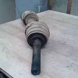 Azonnali szállítás HYUNDAI GALLOPER Bal első féltengely 2,5d bontott alkatrész