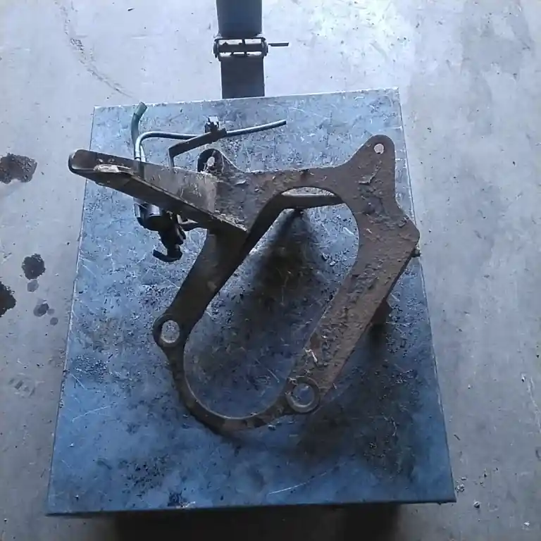 Rendeld meg most IVECO DAILY 00-06 Tartóbak 3.0 d, busz kivitel bontott alkatrész