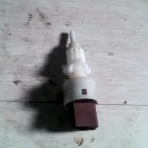 Végkiárusítás IVECO Daily 2000-2006 35C13 Kuplung pedál kapcsoló bontott alkatrész