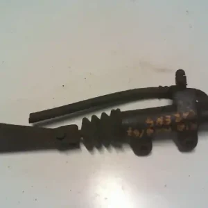 Outlet KIA CARENS 01-06 Kuplung munkahengeralsó bontott alkatrész