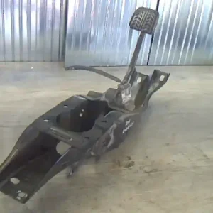 KIA PREGIO Kuplung pedál 2.5d bontott alkatrész Ne maradj le