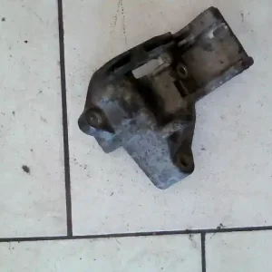 Ingyenes szállítás KIA Rio 2005.06 - 2011.08 Tartóbak bontott alkatrész