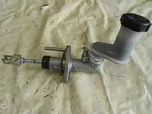 KIA SEPHIA Kuplung munkahengerfelső bontott alkatrész Újdonság