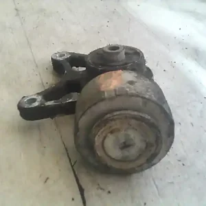 Biztonságos fizetés LANDROVER FREELANDER 98-04 Differenciálmű tartóbak 2.0d bal bontott alkatrész