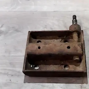 Exkluzív ajánlat MAHINDRA S5 2007-2009 Tartóbak laprugó bal hátsó bontott alkatrész