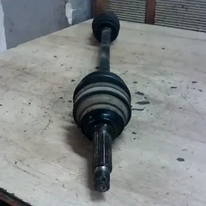 MARUTI 800 Jobb első féltengely 0,8 bontott alkatrész Olcsóbb