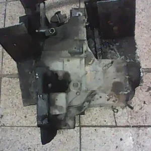 Alacsony ár MAZDA 323 85-89 Sebességváltó, dízel manuális bontott alkatrész