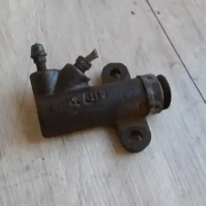 MAZDA 323 98-01 Kuplung munkahenger 1.5i bontott alkatrész Outlet