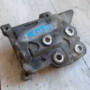 MAZDA 323 98-01 Tartóbak bontott alkatrész Rendeld meg most