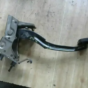 MAZDA 323 P 94-98 Kuplung pedál bontott alkatrész Outlet