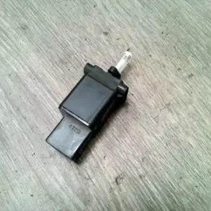 MAZDA 6 02-05 Kuplung pedál kapcsoló bontott alkatrész Biztonságos fizetés