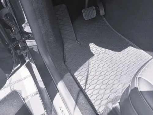 Rigum méretpontos gumiszőnyeg Tesla Model Y 2025- Juniper-hez! Akció